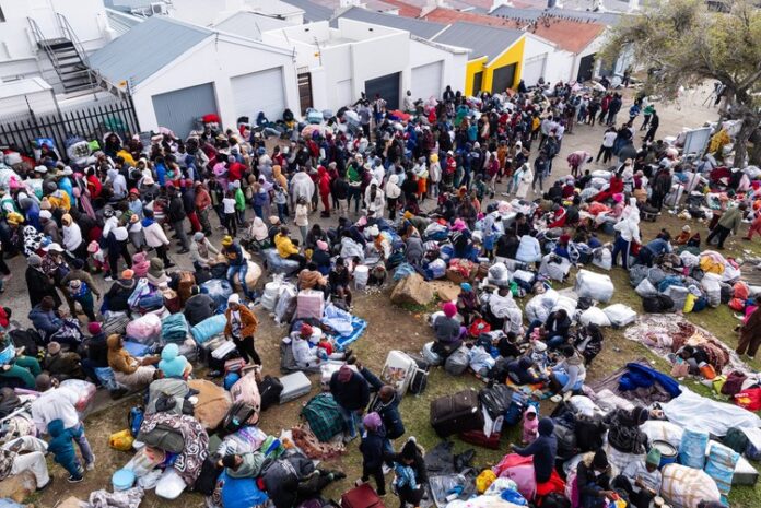 Zimbabwe says SA administrative delays slowing repatriation efforts Zimbabwe says SA administrative delays slowing repatriation efforts